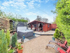 Terrace/patio - 1 bedroom accommodation in Easthorpe, near Colchester (Easthorpe, near Colchester)