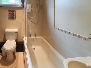 Towels - 5 bedroom accommodation in Draughton, Skipton (Draughton, Skipton)