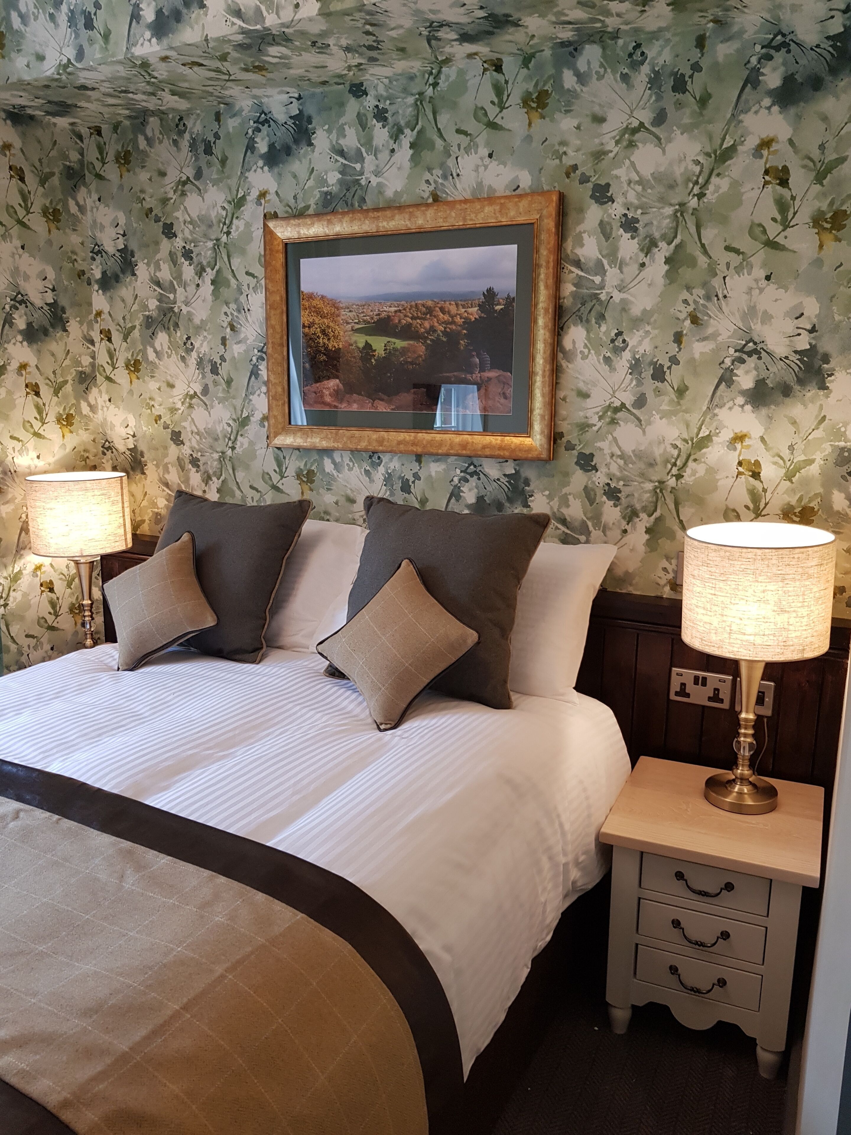 comfort double room, 1 bedroom | blackout curtains, soundproofing, iron/ironing board, free wifi