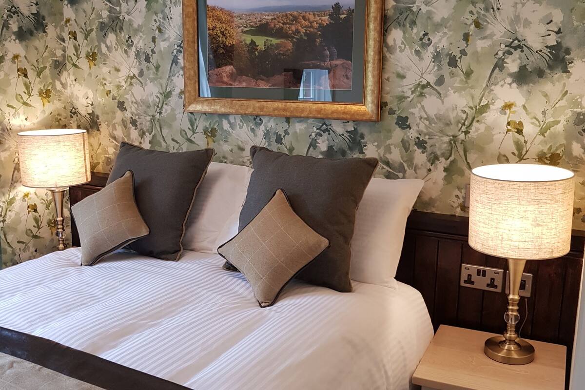 comfort double room, 1 bedroom | blackout curtains, soundproofing, iron/ironing board, free wifi