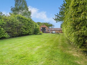 Exterior - 5 bedroom accommodation in Neatishead, near Norwich (Neatishead, near Norwich)