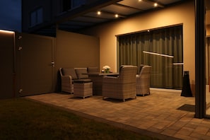 Unclassified image, 3 of 40, button - Garden/whirlpool/combination sauna large kitchen, rain shower. Very modern (Habscheid)