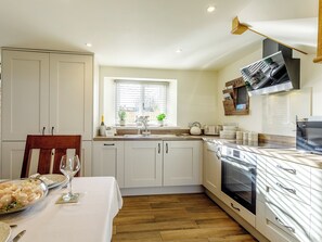 Dishwasher - East Cottage - UKC4432 (East Brent, near Weston-super-Mare)