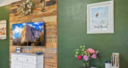 Luxury Mountain Cabin with Wellness Retreat Upgrades Near Yosemite