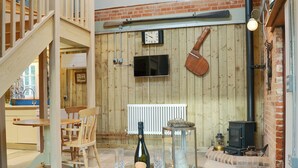 Unclassified image, 4 of 17, button - 1 bedroom accommodation in Freshwater, near Yarmouth (Freshwater, near Yarmouth)