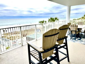 屋外ダイニングエリア