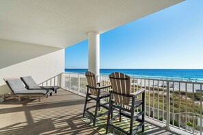Property grounds - Renovated Beachfront Retreat w/ Massive Balcony (Panama City Beach)