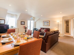 Dining - Marina views from this stunning apartment. (Brixham)