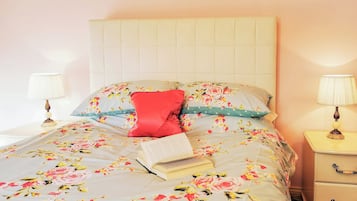 4 bedrooms, free WiFi, bed sheets