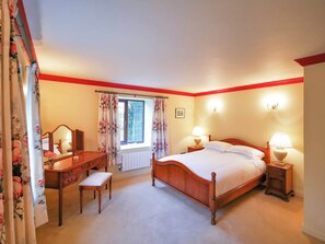 4 bedrooms, free WiFi, bed sheets