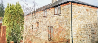 4 bedroom accommodation in Weston Rhyn, near Oswestry