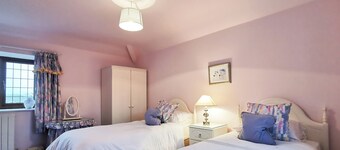 4 bedroom accommodation in Weston Rhyn, near Oswestry