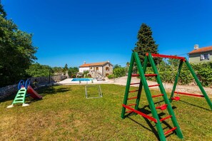 Children’s area - Charming Villa Katarina with private swimming pool (Rasopasno (Krk))