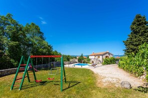 Children’s area - Charming Villa Katarina with private swimming pool (Rasopasno (Krk))