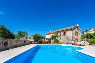 Charming Villa Katarina with private swimming pool