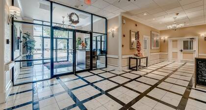 Downtown City View Loft