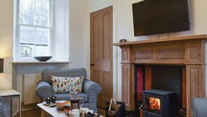 Living area - 2 bedroom accommodation in Falkland (Falkland)