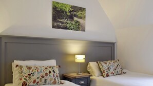 Room - 2 bedroom accommodation in Falkland (Falkland)