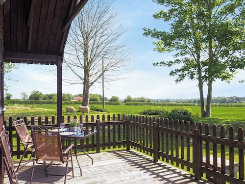 2 bedroom accommodation in Nawton, near Helmsley