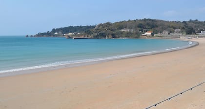 1 bedroom accommodation in St Brelades Bay