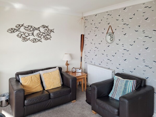 Living area - Upper Deck - 5 Linden Court (Brixham)