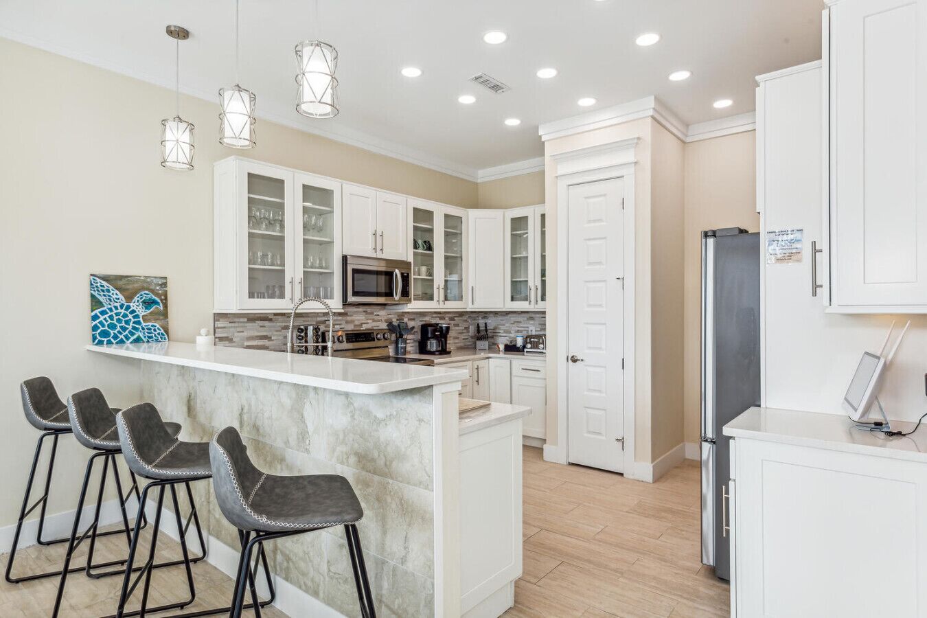 雪櫃、微波爐、焗爐、爐具