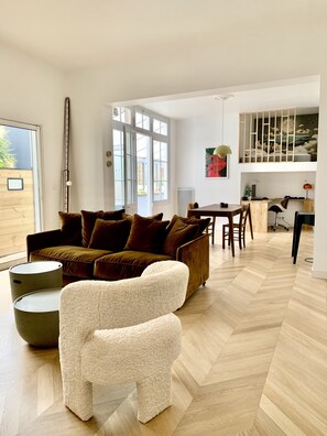 Living area - Charming vacation home, 2 minutes from the beach (Dinard)