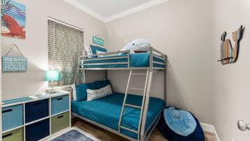 3 bedrooms, iron/ironing board, free WiFi, bed sheets