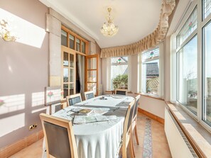 Dining - 5 bedroom accommodation in Ancroft, near Berwick-upon-Tweed (Ancroft, near Berwick-upon-Tweed)