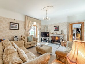 TV, fireplace - 5 bedroom accommodation in Ancroft, near Berwick-upon-Tweed (Ancroft, near Berwick-upon-Tweed)