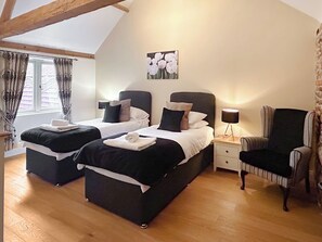 2 bedrooms, free WiFi, bed sheets - 2 bedroom accommodation in Witton, near Happisburgh (Witton, near Happisburgh)