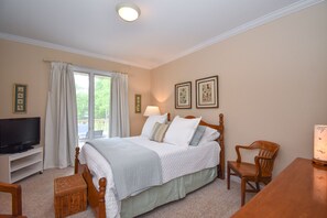 4 bedrooms, free WiFi, bed sheets