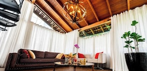 Deluxe House, Private Pool (Casa Estrela Rubi) | Living area