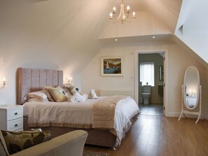 4 bedrooms, free WiFi, bed sheets