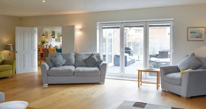 4 bedroom accommodation in Newchurch, near Sandown