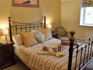 1 bedroom, free WiFi, bed sheets - Eden House Holiday Cottage (Pickering)