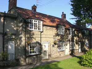 Exterior - Eden House Holiday Cottage (Pickering)