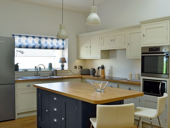 Dishwasher, highchair