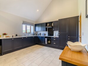 Dishwasher, high chair