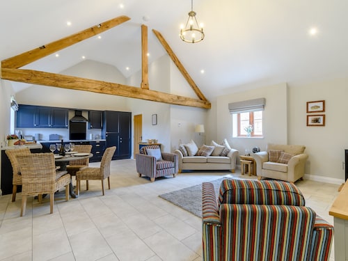 The Barley Store - UK32650