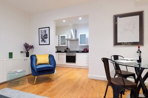 Interior - Hyde Park Knightsbridge Private Entrance (London)