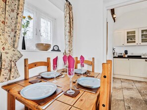 Dining - 2 bedroom accommodation in South Barrow, near Yeovil (South Barrow, near Yeovil)