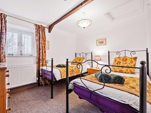 2 bedrooms, free WiFi, bed sheets, wheelchair access