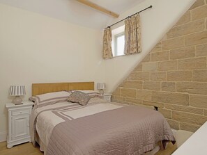 4 bedrooms, free WiFi, bed sheets