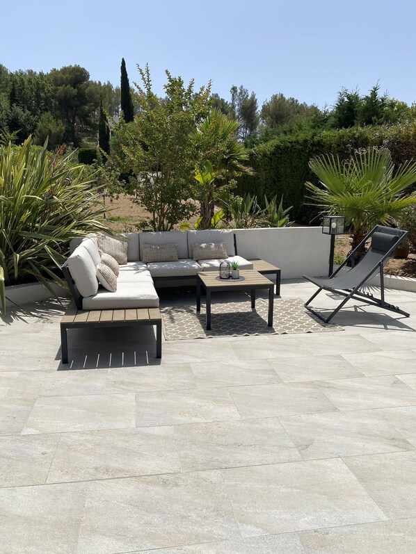 Terrace/patio - Pretty single storey house near the fregate golf course (Saint-Cyr-sur-Mer)