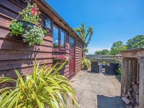 Terrace/patio - 1 bedroom accommodation in Northiam, near Rye (Northiam, near Rye)