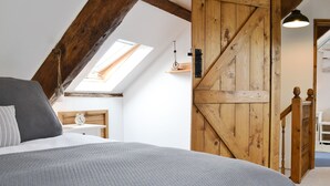 2 soverom, reiseseng for barn, wi-fi (inkludert) og sengetøy