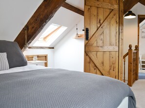 2 Schlafzimmer, Reisekinderbett, kostenloses WLAN, Bettwäsche