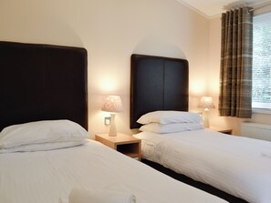 2 chambres, accès au Wi-Fi (inclus), literie fournie