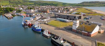 2 bedroom accommodation in Girvan